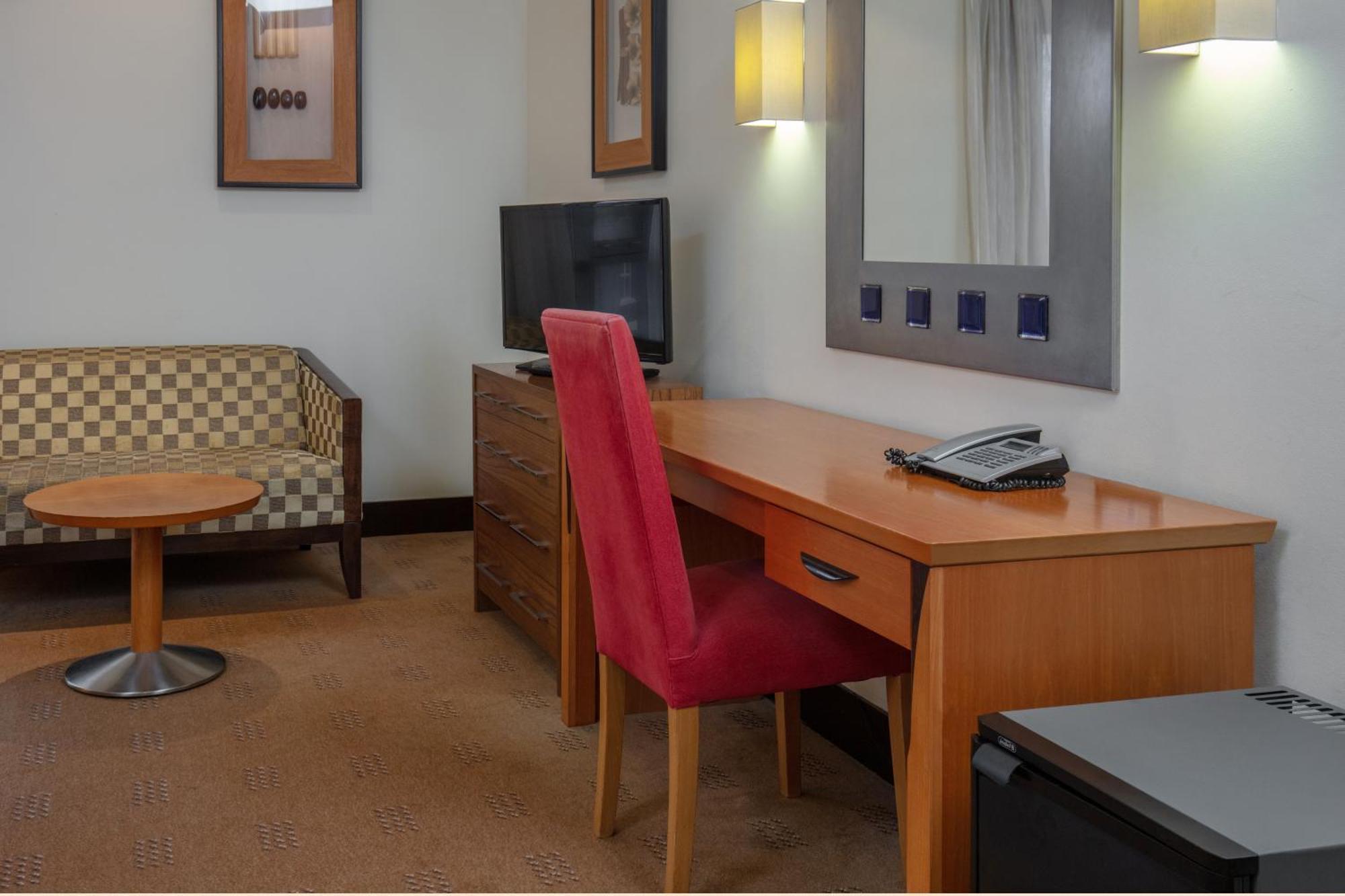 Crewe Hall Hotel & Spa - Cheshire Стая снимка